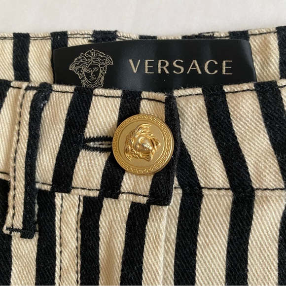 Versace Donna Jeans with Gold Medusa Button Size 24 - Picture 4 of 8